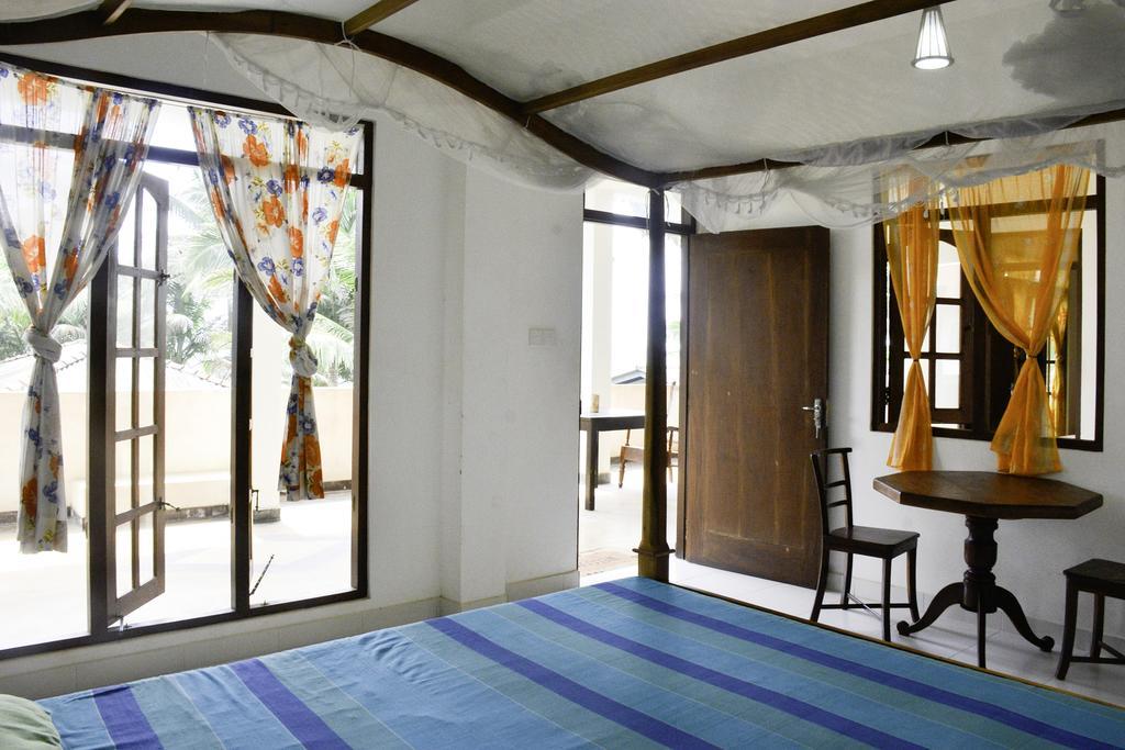 Long Beach Guest House Hikkaduwa Quarto foto
