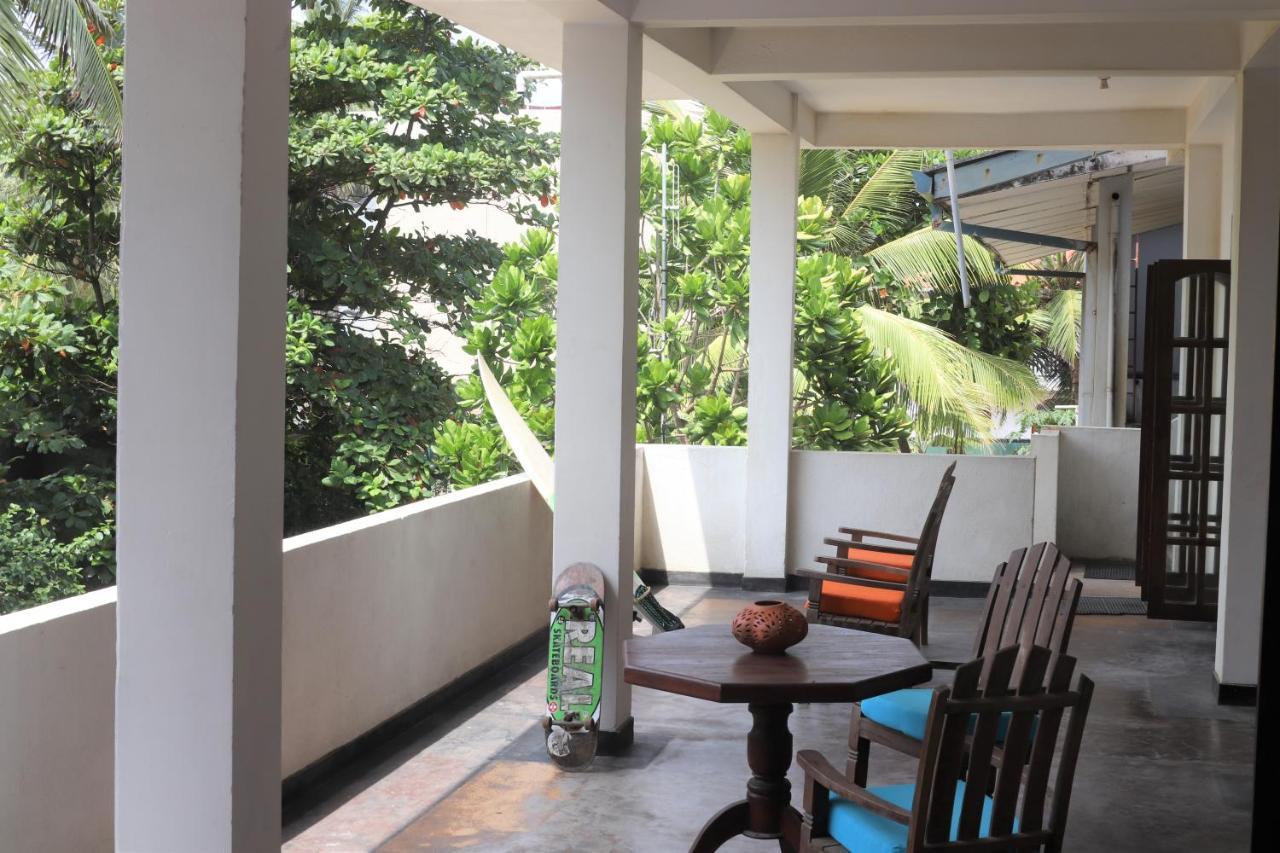 Long Beach Guest House Hikkaduwa Exterior foto